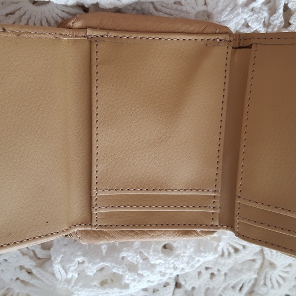 Wallet Tan Genuine Leather nice and practical - Picture 5 of 7